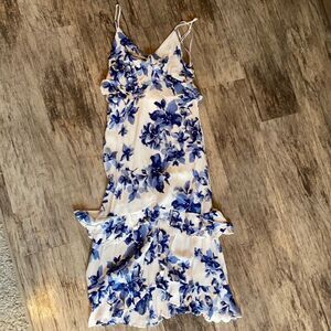 Lulus Blue & white floral dress - Size - Small